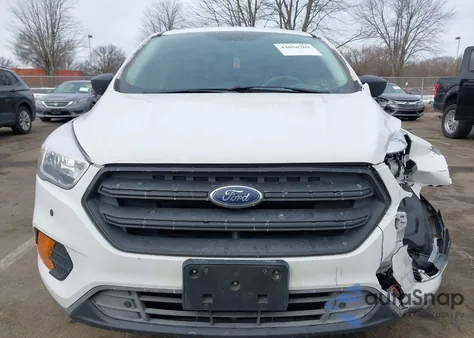 2017 Ford Escape S z USA, uszkodzony, nr VIN 1FMCU0F7XHUA07026